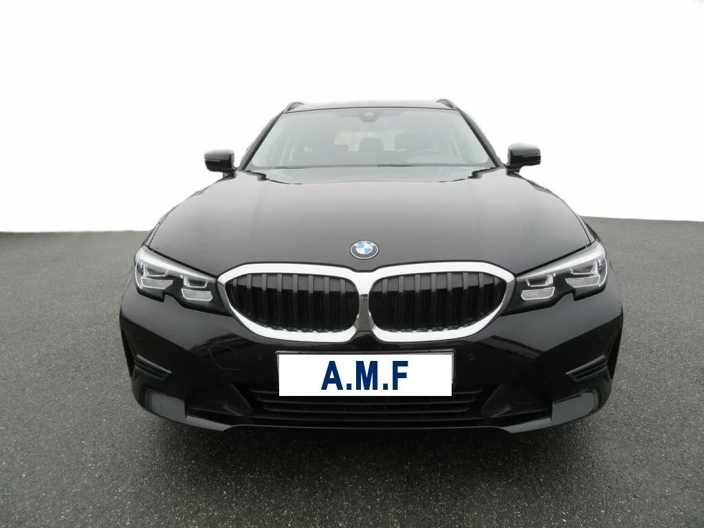 BMW Serie 3 320d 48V Touring Business Advantage Image 2